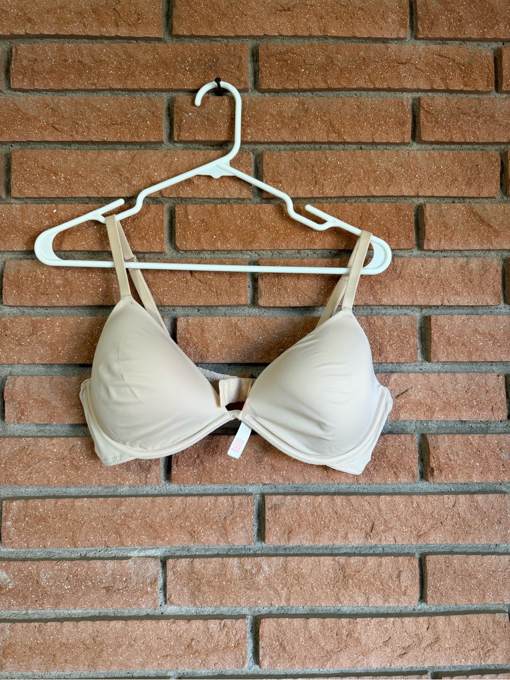 VS pink lightest lined wear everywhere bra 38C